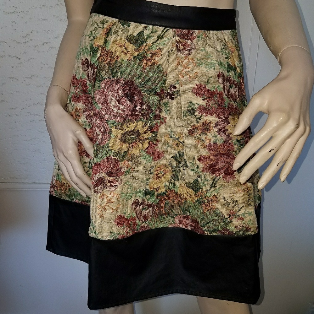 Close Out price: NWOT - Floral Tapestry Skirt